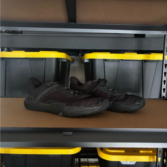 Under Armour Black Workout Shoes - Picture 1 of 2